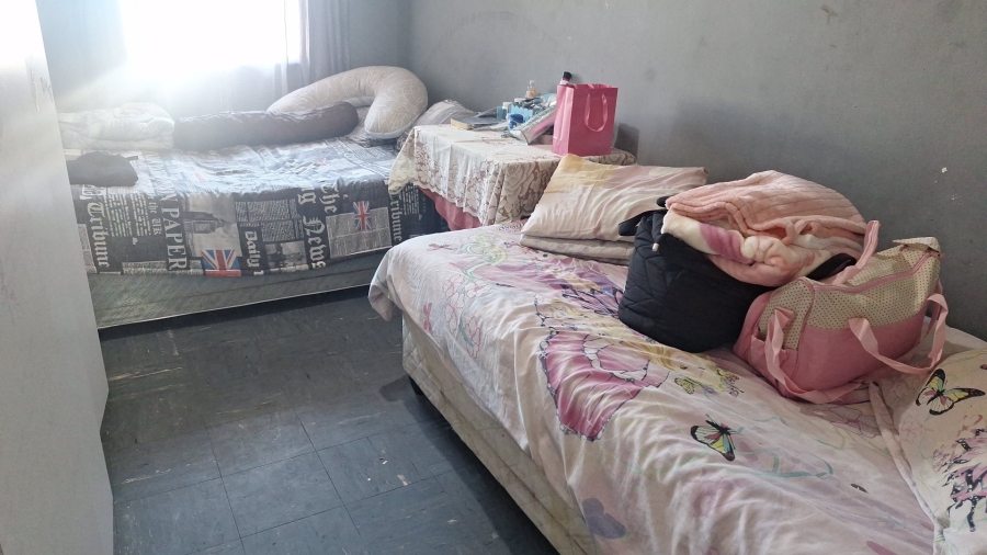 3 Bedroom Property for Sale in Lentegeur Western Cape